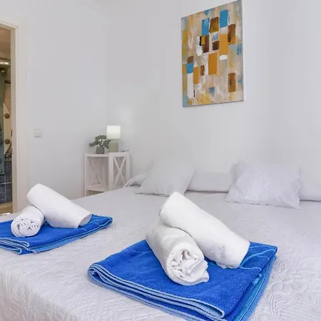 Apartment Poolbeach Vi By Aguilarent